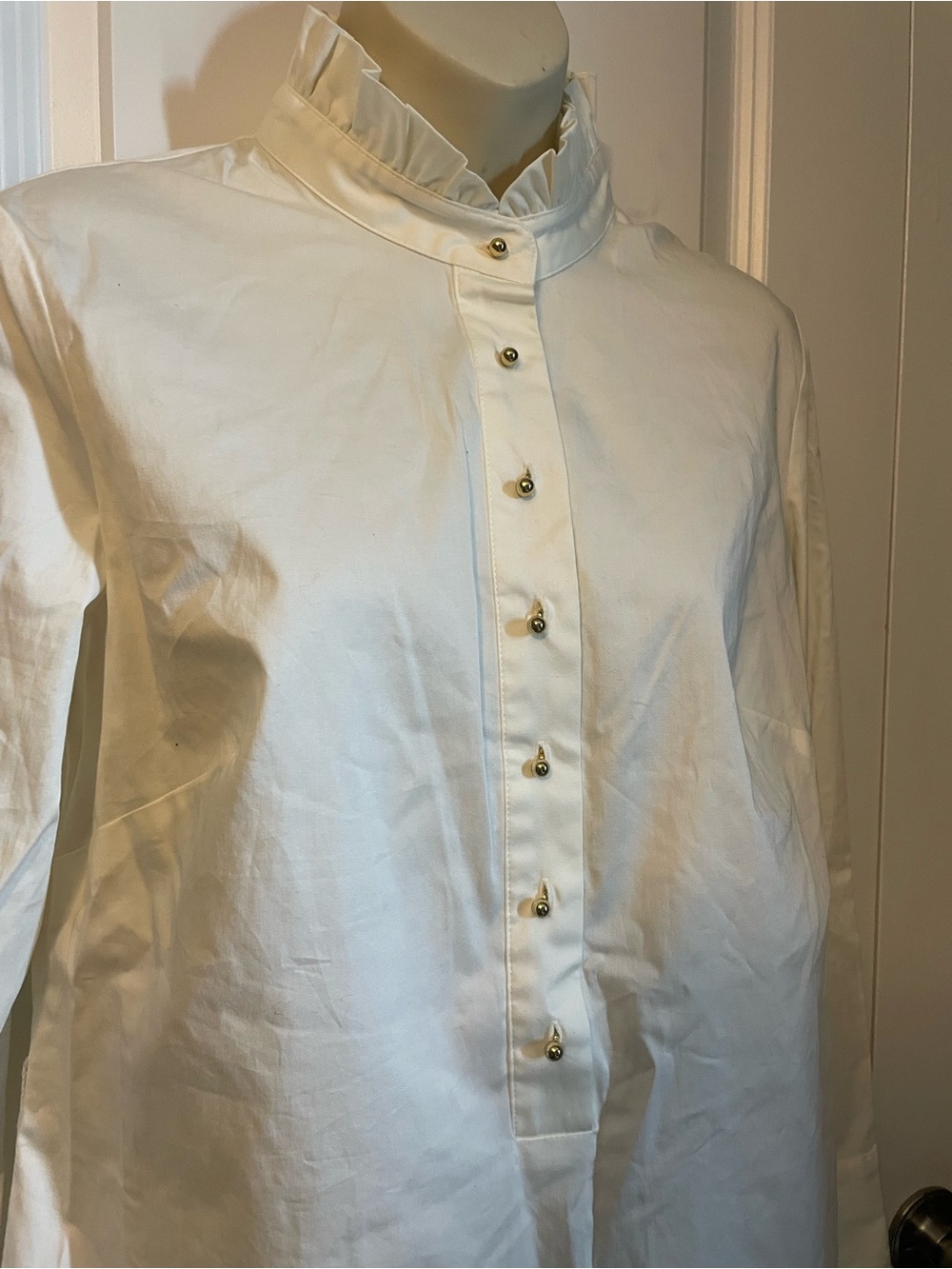 Elizabeth McKay White Blouse Gold Dangle Buttons Ruffle Cuff and Collar 10 - Picture 2 of 5
